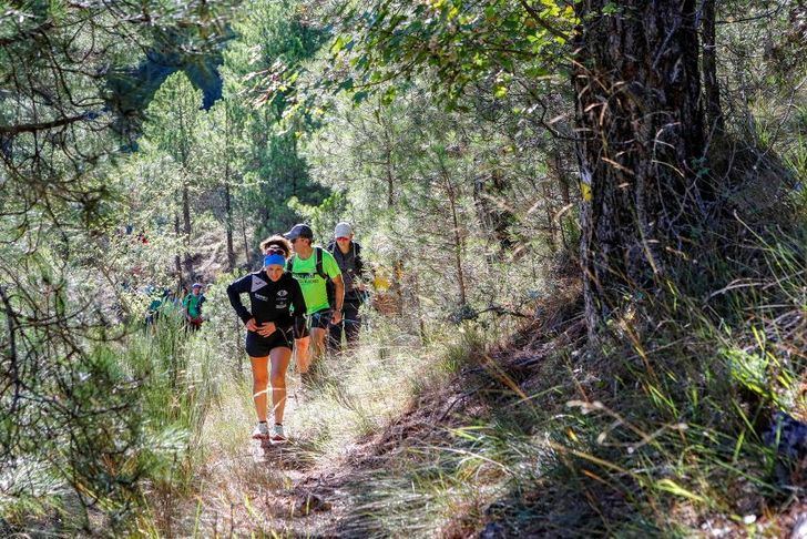 Éxito rotundo de la 1ª Travesía de la Almenara y Los Gallineros, impulsada por la Diputación