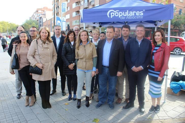 Carmen Navarro y Manuel Serrano (PP) hacen un llamamiento para sumar votos como “única alternativa posible al PSOE de Sánchez”