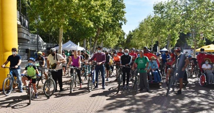 Buena acogida del paseo en bici organizado por el Ayuntamiento de Albacete en el marco de la Semana Europea de la Movilidad
