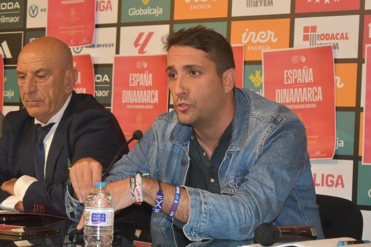 Albacete celebra el regreso de Santi como seleccionador en un encuentro histórico para la provincia