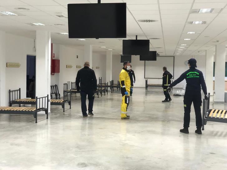 Más de un centenar de camas se instalan en la Facultad de Medicina de Albacete para ampliar el espacio sanitario 