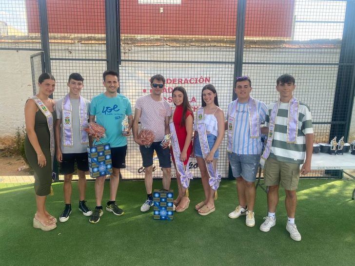 Los favoritos no fallan en el torneo de pádel de Tarazona de La Mancha