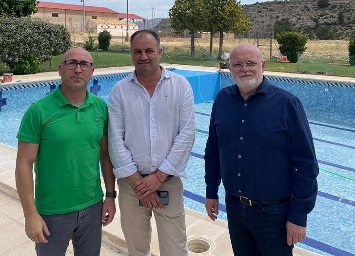 La Junta ayuda a mejorar las instalaciones de la piscina municipal de Nerpio