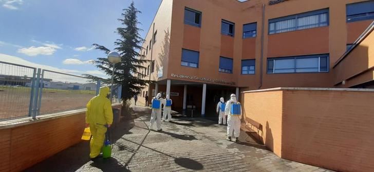 El dispositivo GEACAM realiza labores de limpieza en centros sociosanitarios de Albacete, Hellín y Villarrobledo