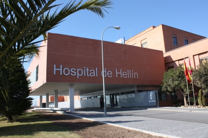 Rescatado y trasladado al hospital de Hellín el espeleólogo que cayó en cueva Los Chorros de Riópar (Albacete)