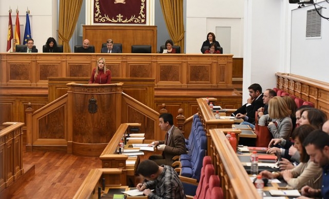 Los políticos no se ponen de acuerdo en las Cortes de Castilla-La Mancha sobre el abandono escolar