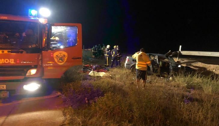 Los bomberos de Albacete intervinieron en el accidente.