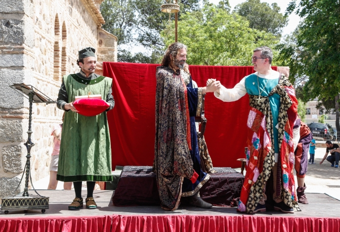 El albaceteño Marcial Marín es nombrado 'Primer Caballero Visigodo de Honor' en Guadamur