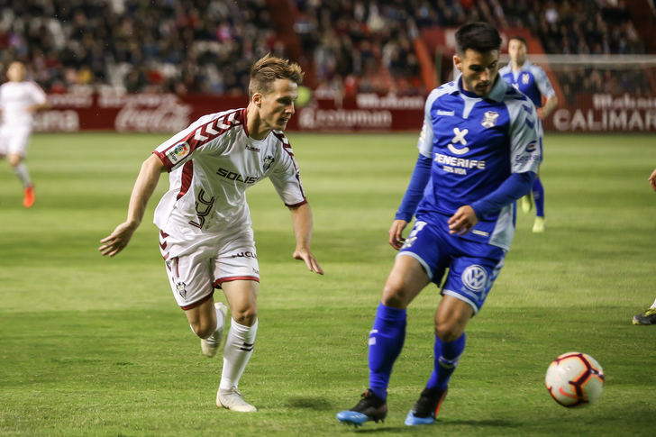 Al Albacete Balompié se le escapó la victoria en el minuto 90 contra el Tenerife (2-2)
