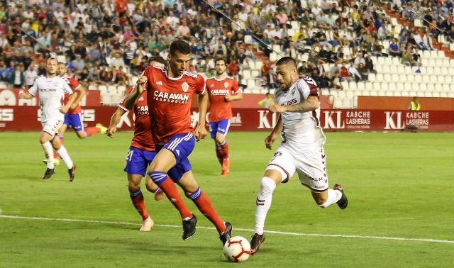 El Albacete Balompié dejó escapar dos goles de ventaja ante un Zaragoza gris (2-2)