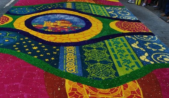 La Asociación de Elche de la Sierra realizará una alfombra de serrín en la catedral de Albacete