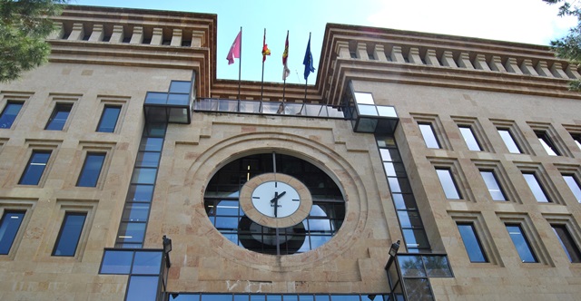 El Ayuntamiento de Albacete se suma a la XI edición de ‘La Hora del Planeta’ apagando las luces de edificios municipales
