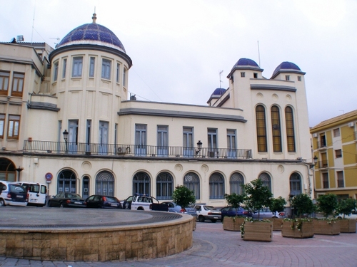 El Ayuntamiento de Hellín convoca tres plazas públicas de administración y abre la biblioteca con cita previa
