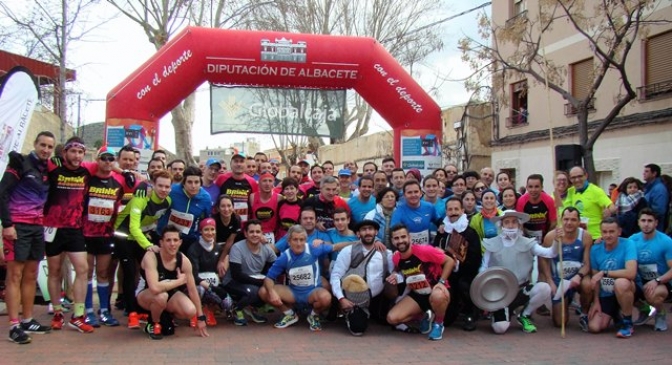 Los atletas locales José Miguel Hoyos y Rocío Risques, ganaron la XVIII San Blas de Elche de la Sierra