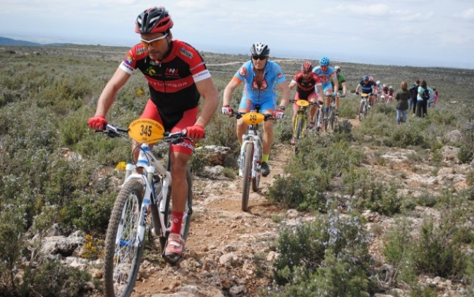 Alberto López y Alicia Campos fueron los más regulares en la carrera de BTT de Higueruela