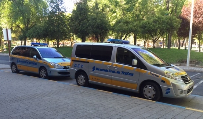 La Policía Local de La Roda intenta concienciar a los jóvenes en los institutos sobre los problemas del alcohol y las drogas en la seguridad vial