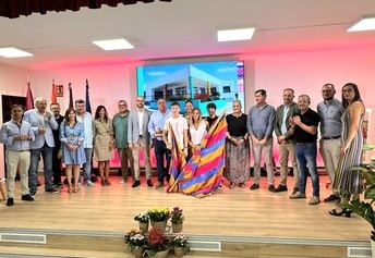 Balazote ‘presume’ en la Feria de su Escuela Municipal de Folclore y de su tradicional ‘Corrida de la Bandera’