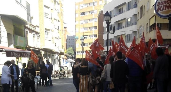 Trabajadores del Burger King de Albacete se concentra contra los despidos