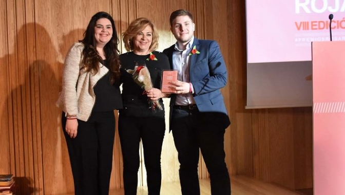 Elena Valenciano, Julia Gómez  y la Asociación ‘Maribel Aguado’, galardonadas en los VIII Premios ‘Rosa Roja’, de Juventudes CLM