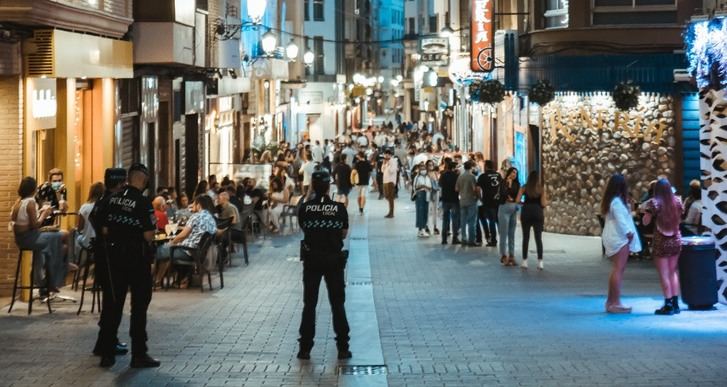 La Policía de Albacete puso en la última semana 81 denuncias, 69 por mascarillas y 10 a establecimientos