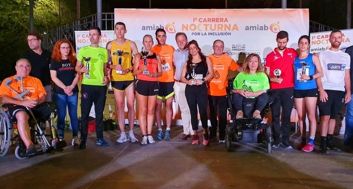 Cerca de 900 inscritos en la primera edición de la Carrera Nocturna por la inclusión de Albacete, organizada por Amiab