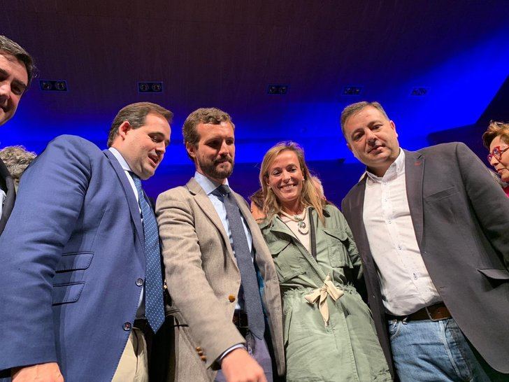 Casado con Núñez y los candidatos al Congreso por Albacete Carmen Navarro y el exalcalde Manuel Serrano