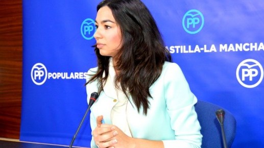 Claudia Alonso (PP) acusa a Page de destruir la función pública al eliminar ahora 792 plazas de interinos