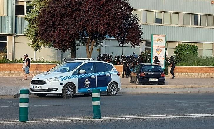 El Ayuntamiento de Albacete no vigiló la salud de los policías tras el motín de temporeros