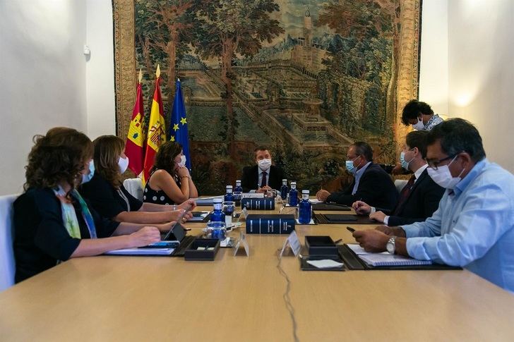 Castilla-La Mancha estudia jurídicamente poder personarse contra 'irresponsables' que no cumplan las normas del coronavirus