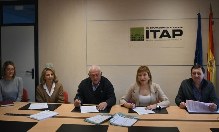 ITAP y la Cooperativa Santa Mónica de Balazote firman un convenio para la mejora del ajo morado