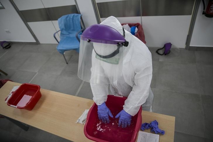 Las muertes por coronavirus en España aumentan ligeramente con 378 nuevos fallecidos en 24 horas
