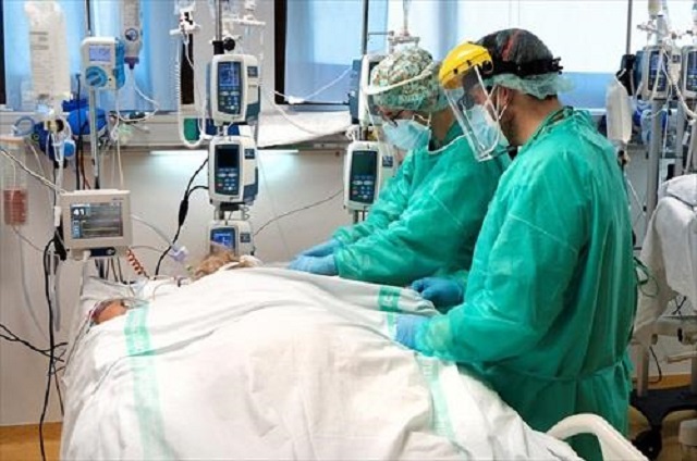 Las hospitalizaciones en cama convencional en Castilla-La Mancha bajan del centenar después de diez meses