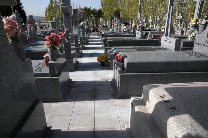 El TSJCM tasa en 142 las muertes sospechosas por COVID de las 1.152 licencias de enterramiento expedidas en junio