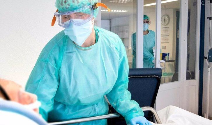 CLM cierra la semana con 383 hospitalizados por covid en cama convencional y 14 ingresados en UCI