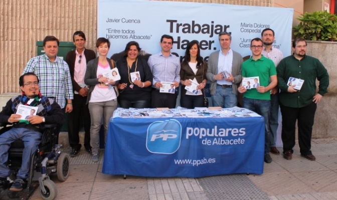 ELECCIONES. Javier Cuenca reitera su apoyo al comercio tradicional de Albacete