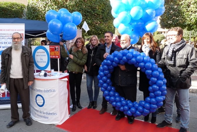 La Diputación de Albacete se ilumina de azul con motivo del Día Mundial de la Diabetes