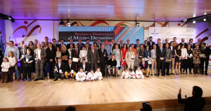 La Junta entrega sus premios al Mérito Deportivo del 2013
