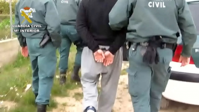 Imagen de archivo de una detención de la Guardia Civil.