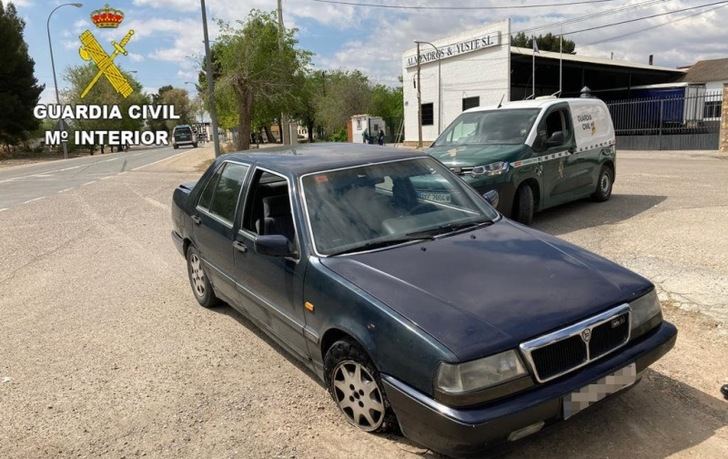 Detenidos tras darse a la fuga en un control policial en Tebleque (Toledo) y abandonar el vehículo robado que conducían