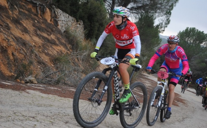 Desiré Moya y Yago Sardina también ganaron la carrera de BTT de La Roda