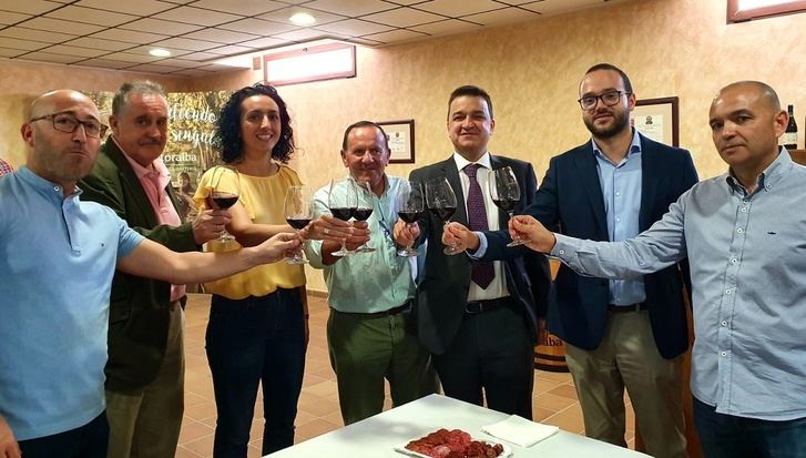 La Diputación de Albacete reafirma su compromiso con el sector vitivinícola a través de convenios con las D.O.