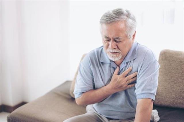  Los problemas respiratorios son el segundo síntoma más frecuente de los infartos, según estudio