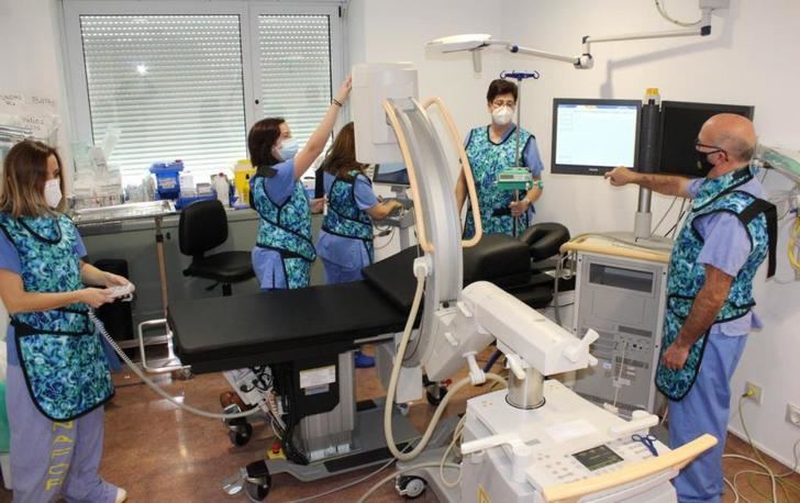 El Hospital de Albacete realiza el primer implante de un nuevo dispositivo para el tratamiento del dolor