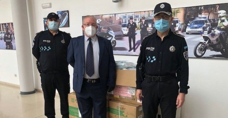 El Ayuntamiento de Albacete recibe una donación de 20.000 mascarillas de Nanchang, ciudad de China