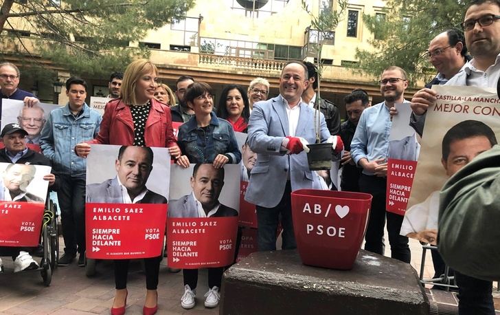 Emilio Sáez (PSOE) inicia la campaña a las municipales con “cercanía” a los ciudadanos y con 420 propuestas
