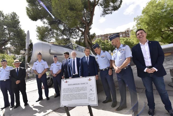 Inaugurada en el Recinto Ferial la exposición ‘Volar, historia de una aventura’