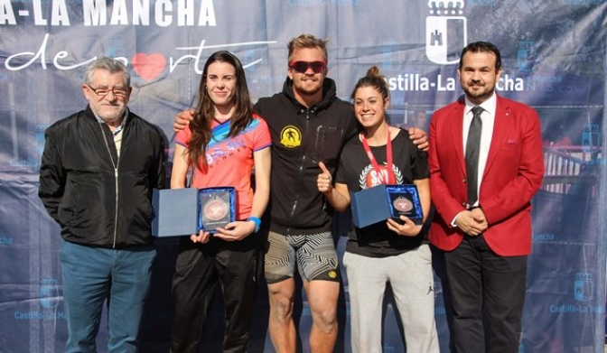 Cerca de 1.500 deportistas han desafiado los obstáculos de la Farinato Race Cervantina, recordando al escritor en el IV Centenario