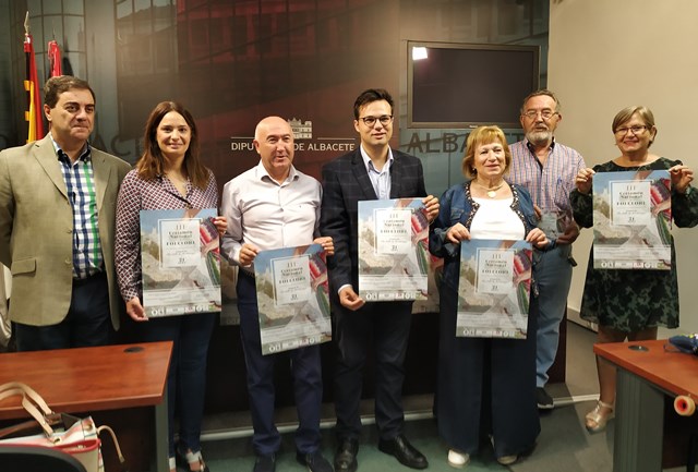 Chinchilla de Montearagón presenta en la Diputación de Albacete la III edición de su Certamen Nacional de Folclore