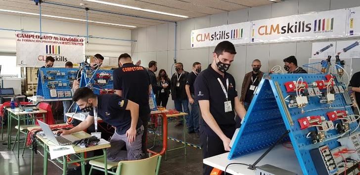 Los alumnos de FP de Castilla-La Mancha tendrán simuladores virtuales para que puedan recrear situaciones de entornos laborales