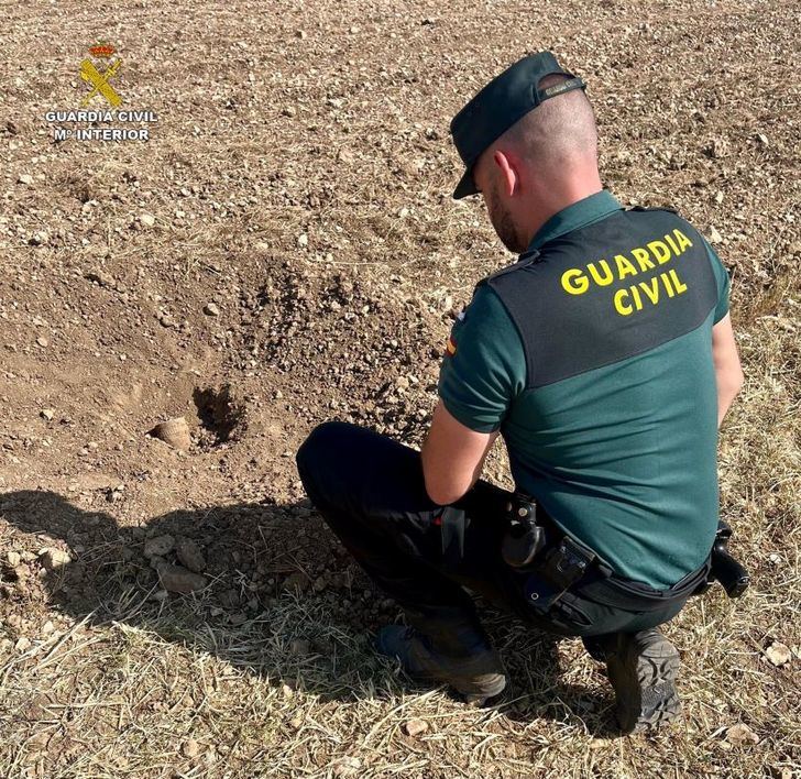 Desactivan un proyectil de la Guerra Civil en Trijueque, que tenía 5 kilos de carga explosiva